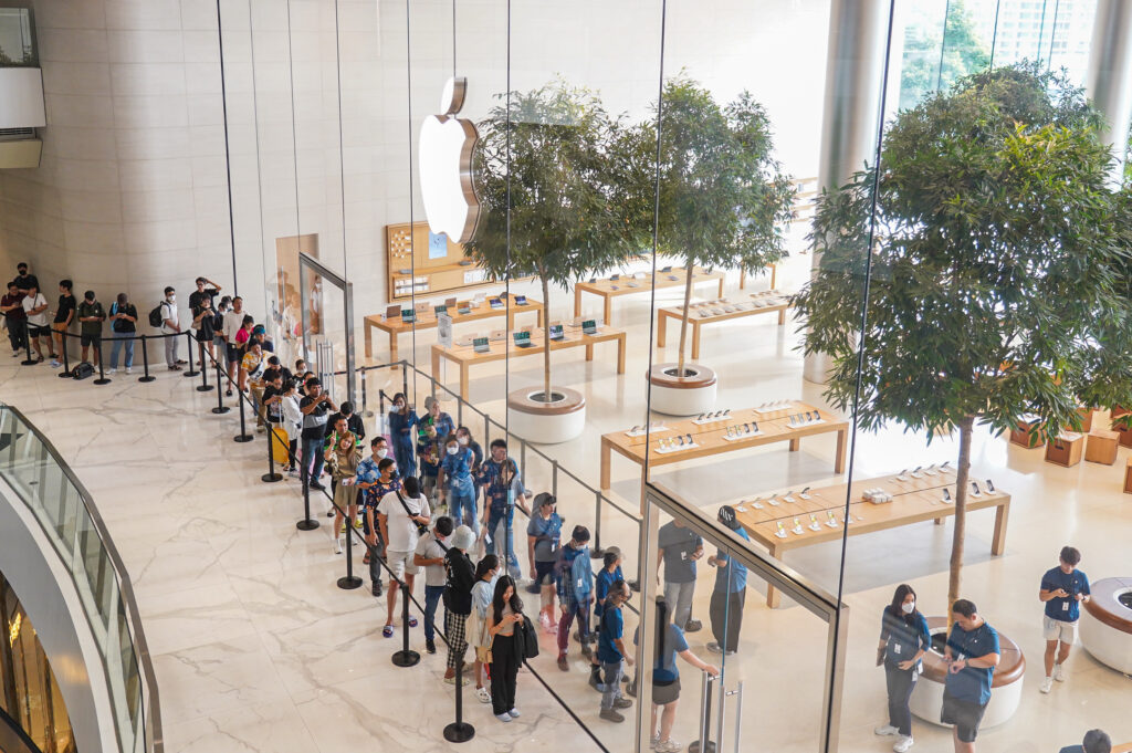 iPhone 15 Apple Store สาขาไอคอนสยาม