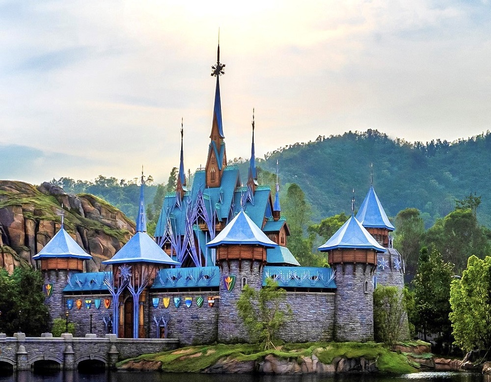 ปราสาท ถอดแบบจากภาพยนตร์ Frozen