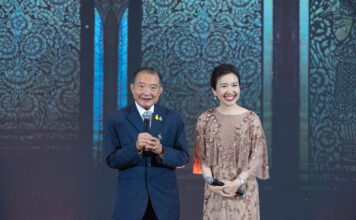 เจ้าสัวเจริญ สิริวัฒนภักดี - วัลลภา ไตรโสรัส