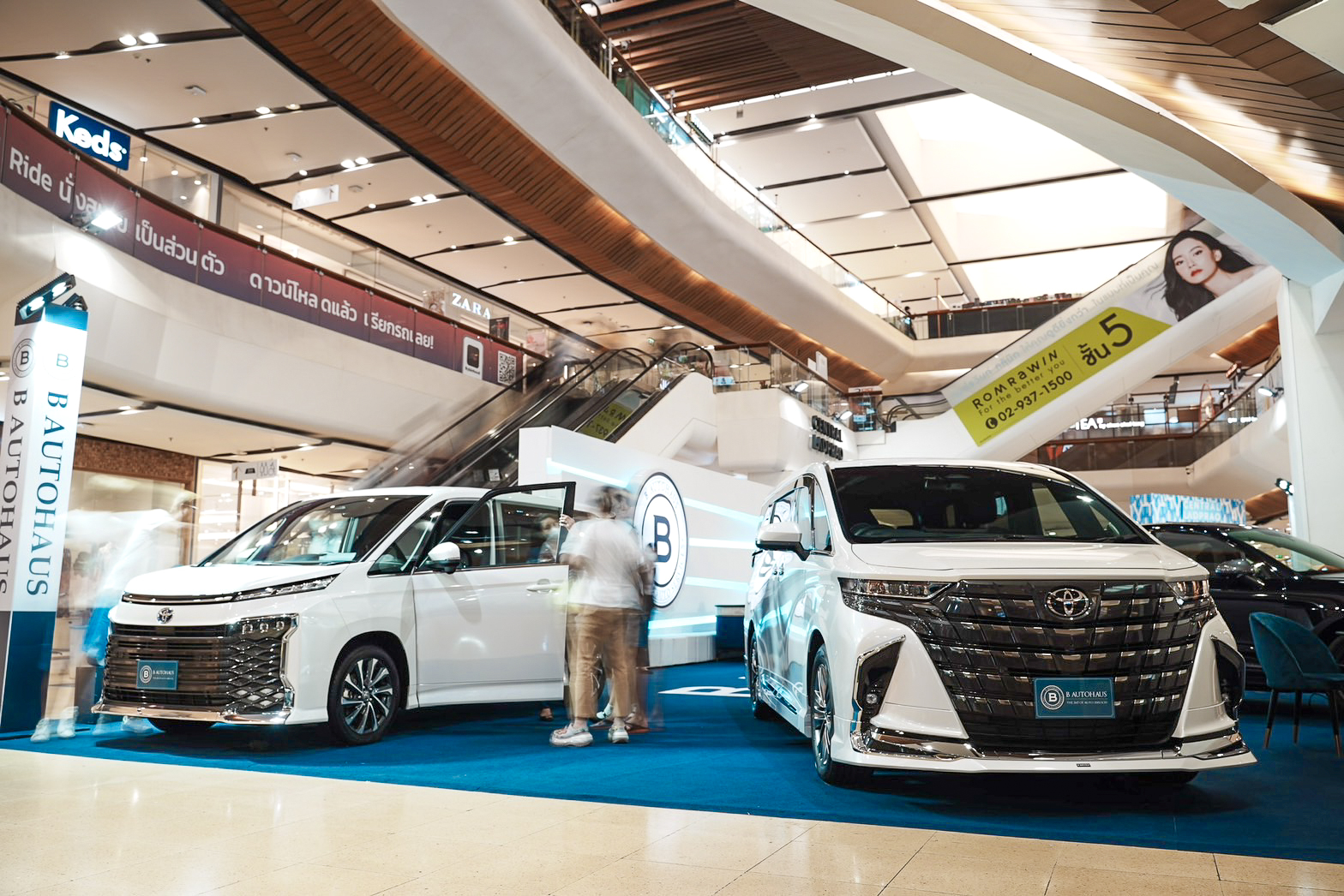 เกรย์มาร์เก็ต สวนหมัดโตโยต้า ถล่ม Alphard รับรถเลยไม่ต้องรอถึงปีหน้า