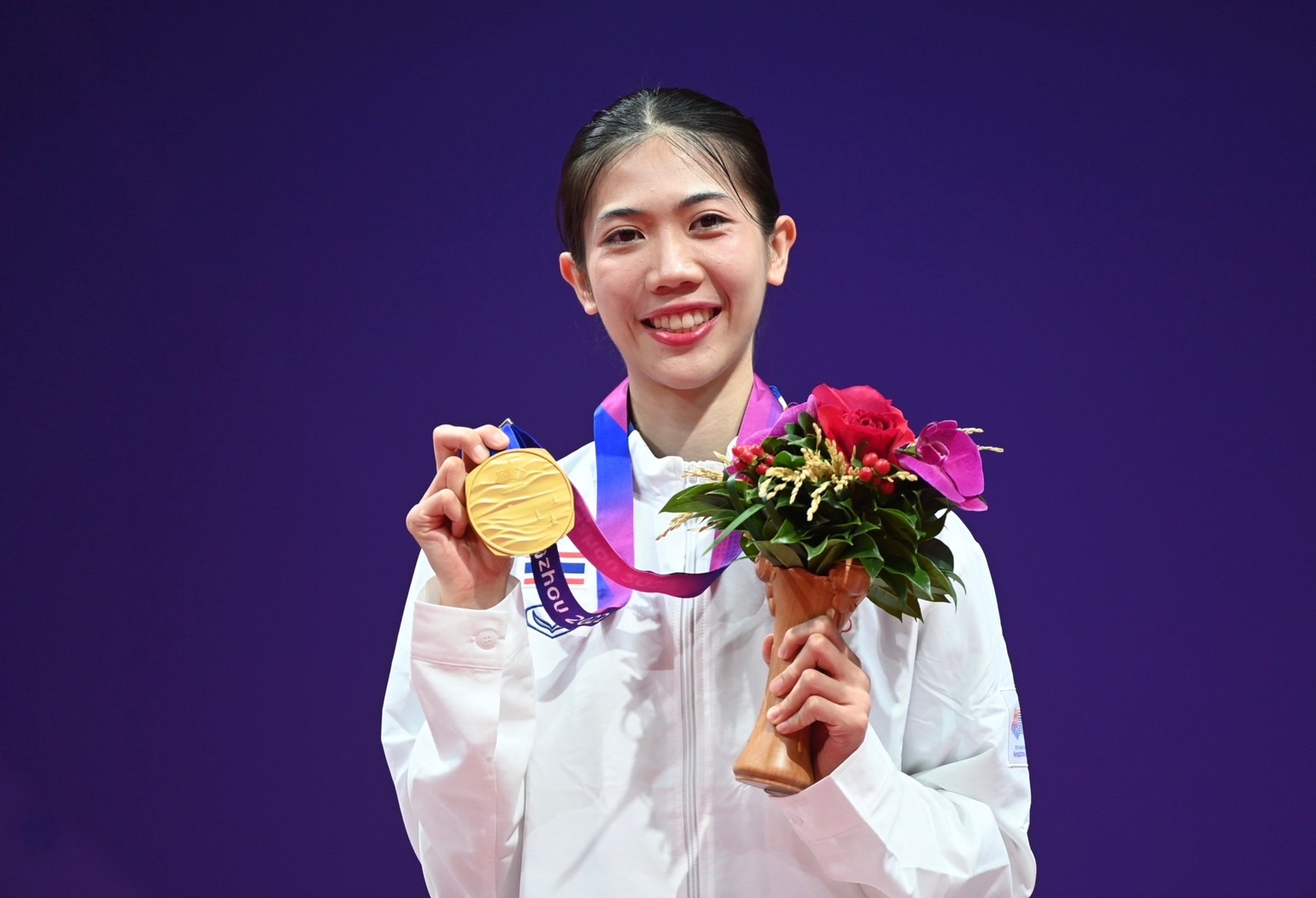 เทนนิส พาณิภัค พลิกแซงเจ้าภาพจีน คว้าทองแรกให้นักกีฬาไทยในเอเชียนเกมส์