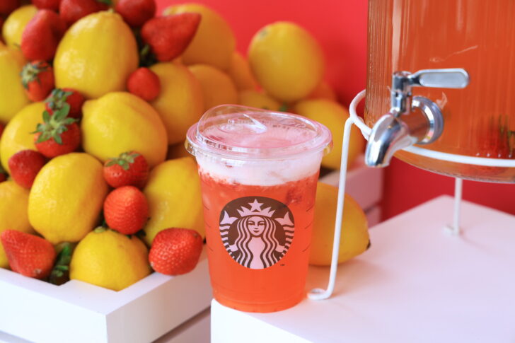 Strawberry Acai with Lemonade Starbucks Refreshers Strawberry Acai with Lemonade Starbucks Refreshers