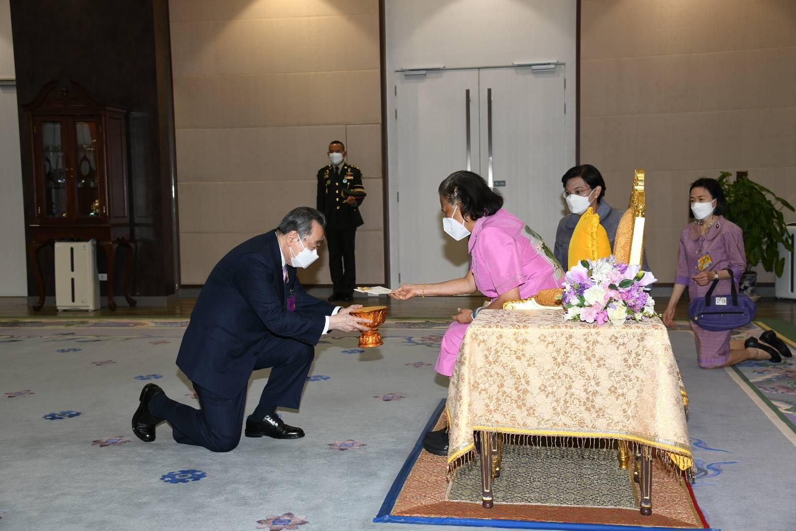 ครอบครัวเจียรวนนท์ และ ผู้ร่วมทำบุญบำเพ็ญกุศล “คุณหญิงเทวี เจียรวนนท์” บริจาค 80 ล้านบาท ให้แก่โรงพยาบาลจุฬาลงกรณ์ สภากาชาดไทย