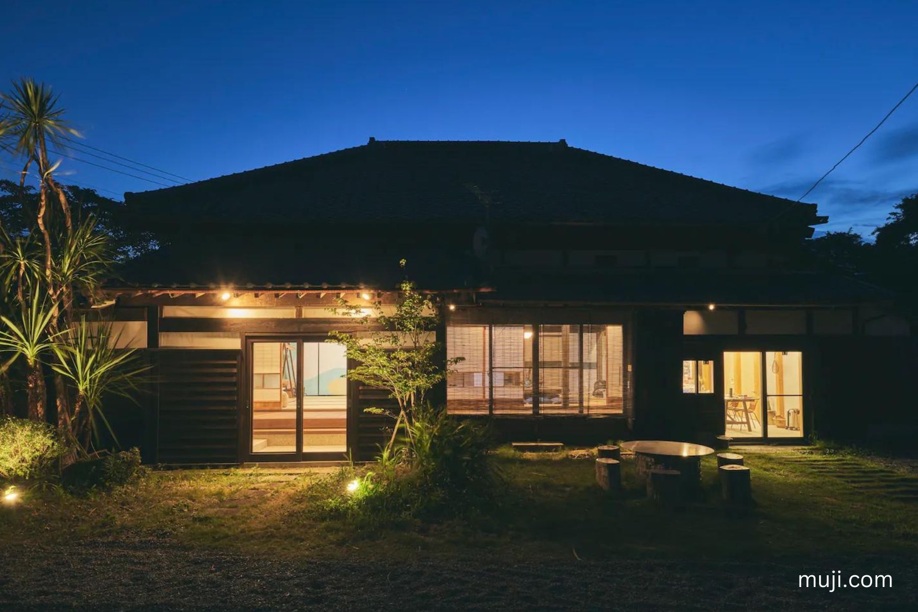 มูจิเบส คาโมกาวะ (MUJI BASE Kamogawa)