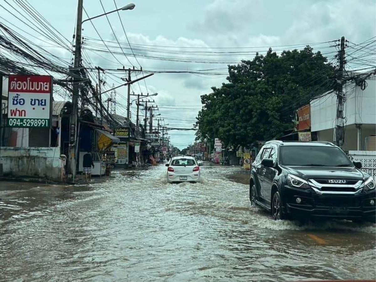 ฝนถล่มอีสานกลาง ‘ขอนแก่น-ร้อยเอ็ด-กาฬสินธุ์’ กรมชลประทานเร่งระบายน้ำ