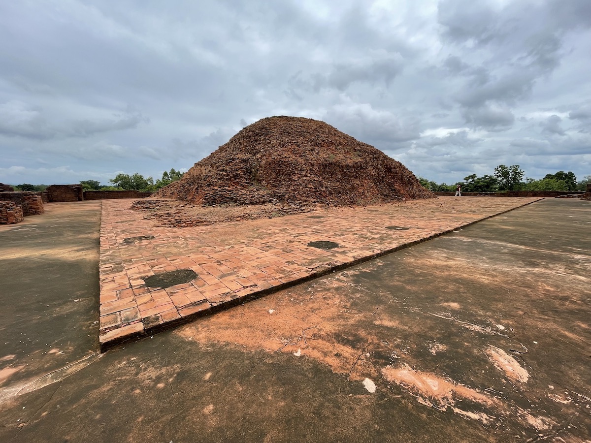 บนยอดเขาคลังนอก เมืองโบราณศรีเทพ