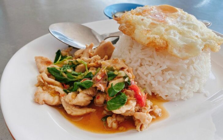 ผัดกะเพรา ผัดกะเพรา