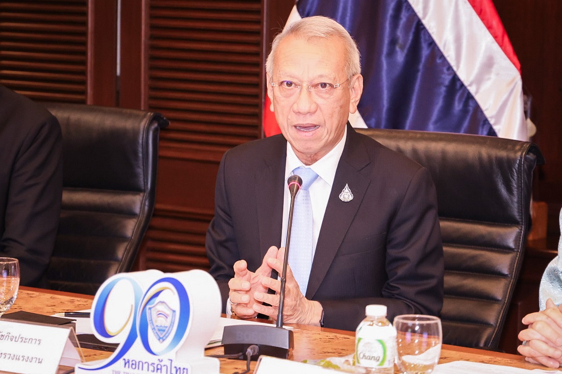 รมว.พิพัฒน์ พบนายจ้าง-ลูกจ้าง ถกค่าจ้างขั้นต่ำ เล็งเอ็มโอยู 4 กระทรวง