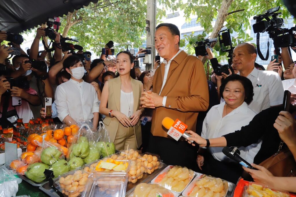 เศรษฐา ลงพื้นที่ ตลาดเมืองไทยภัทร ริมถนนรัชดาภิเษก