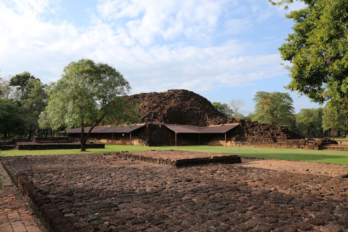 เขาคลังใน เมืองโบราณศรีเทพ