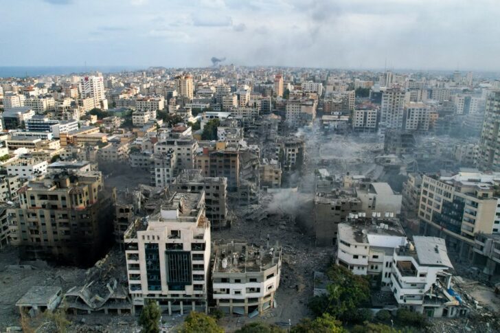 PALESTINIAN-ISRAEL-CONFLICT อาคารได้รับความเสียหาย หลังการโจมตีทางอากาศของอิสราเอลในเมืองกาซา