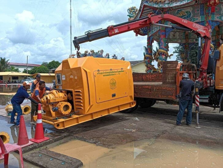 กรมชลประทาน เร่งติดตั้งเครื่องสูบน้ำ กรมชลประทาน เร่งติดตั้งเครื่องสูบน้ำ
