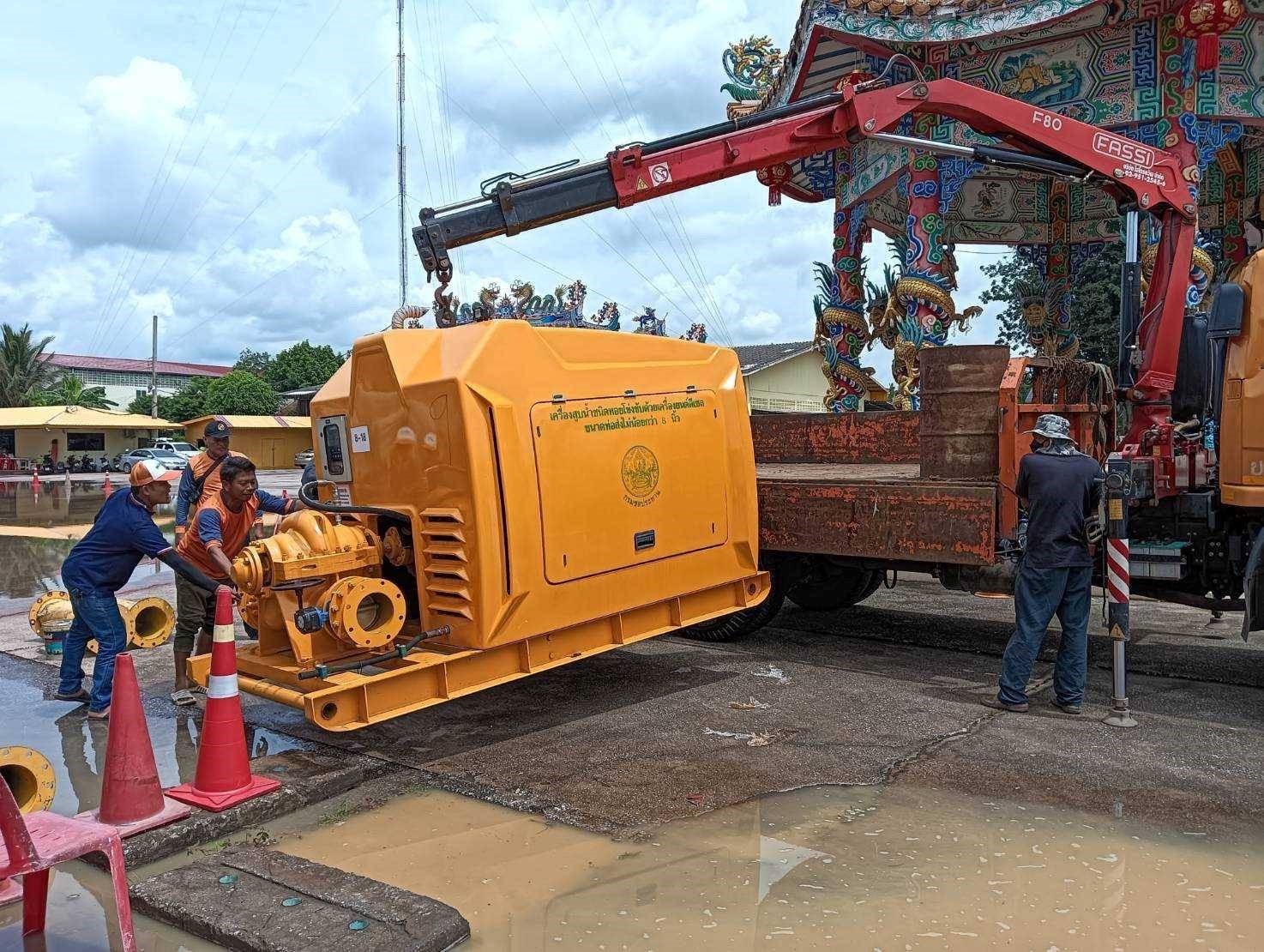 กรมชลประทาน เร่งติดตั้งเครื่องสูบน้ำ