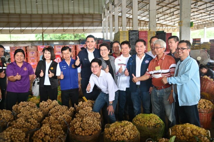 1 “พาณิชย์” จับมือ จ.อุตรดิตถ์ ช่วยเหลือเกษตรกรผู้ปลูกลองกอง