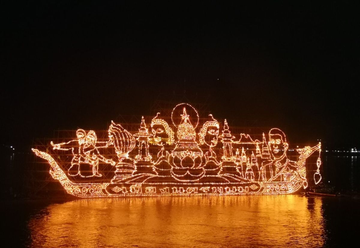 นครพนมจัดงานไหลเรือไฟยิ่งใหญ่ 20-30 ต.ค.นี้