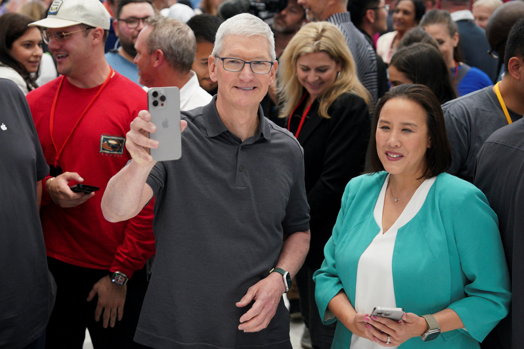 ทิม คุก ซีอีโอ Apple ขายหุ้นครั้งใหญ่ในรอบสองปี โกยเงิน 41.5 ล้านเหรียญ 