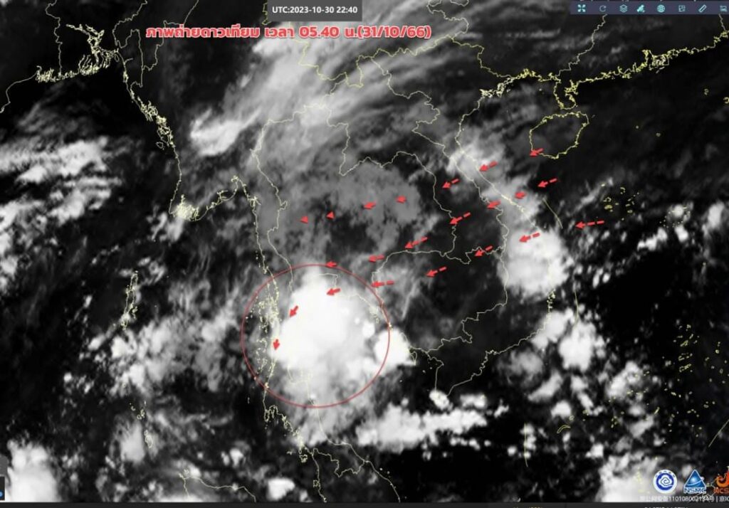 ภาพถ่ายดาวเทียมเช้าวันนี้ (31/10/66) เมฆฝนยังปกคลุมภาคเหนือและภาคใต้ตอนบน (ประจวบฯ ชุมพร)