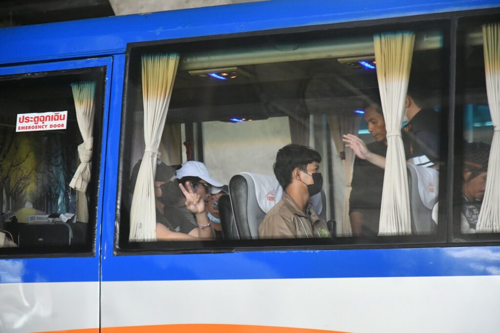 แรงงานไทยในอิสราเอลชุดแรกเดินทางถึงไทย