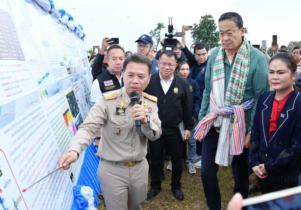 นายเศรษฐา ทวีสิน
