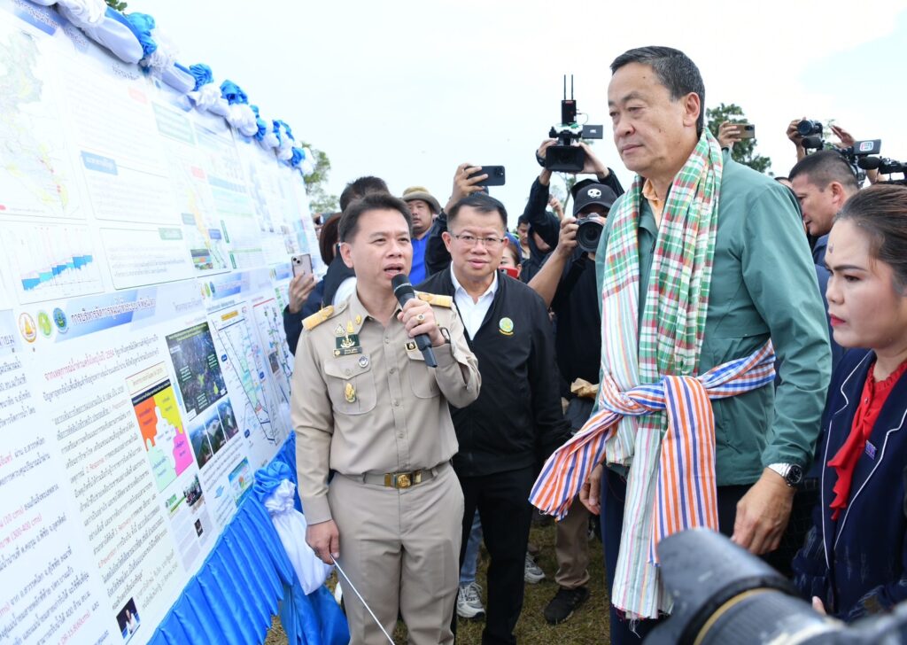 นายเศรษฐา ทวีสิน