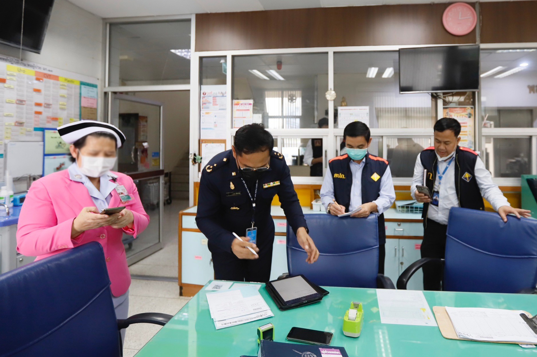 คปภ.เผย “พารากอน” มีประกันคุ้มครองคน ทุน 100 ล้าน คนเจ็บชาวลาวมีกรมธรรม์ “ทิพย”