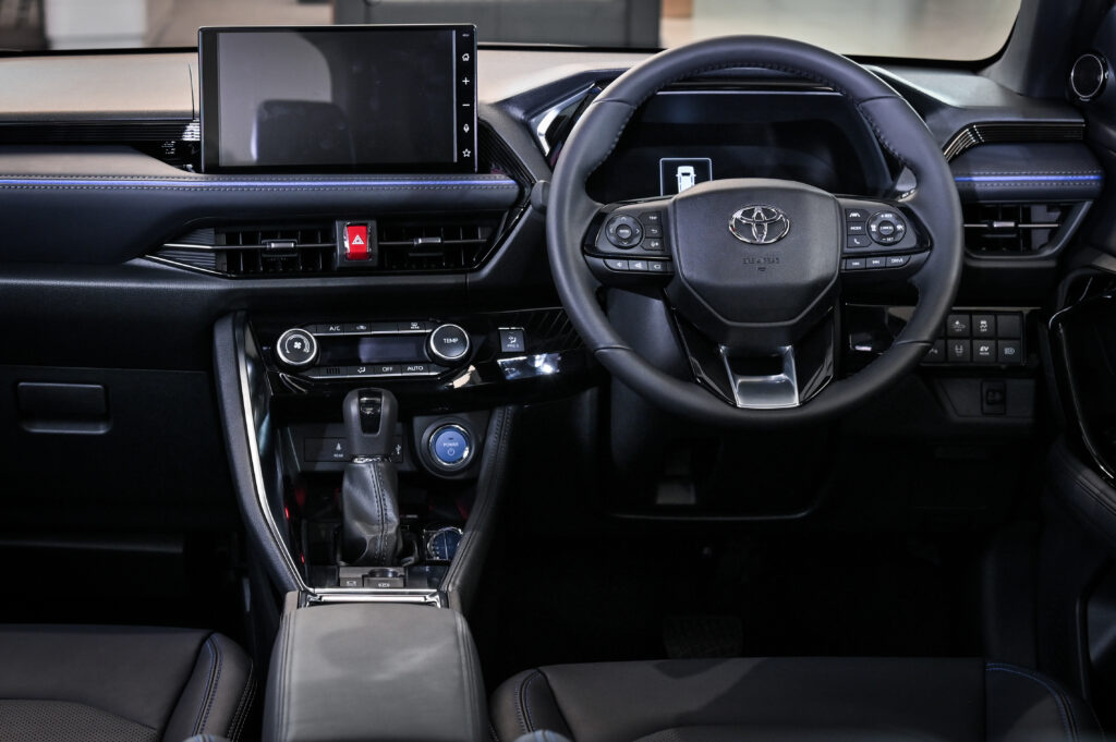 YARIS CROSS
