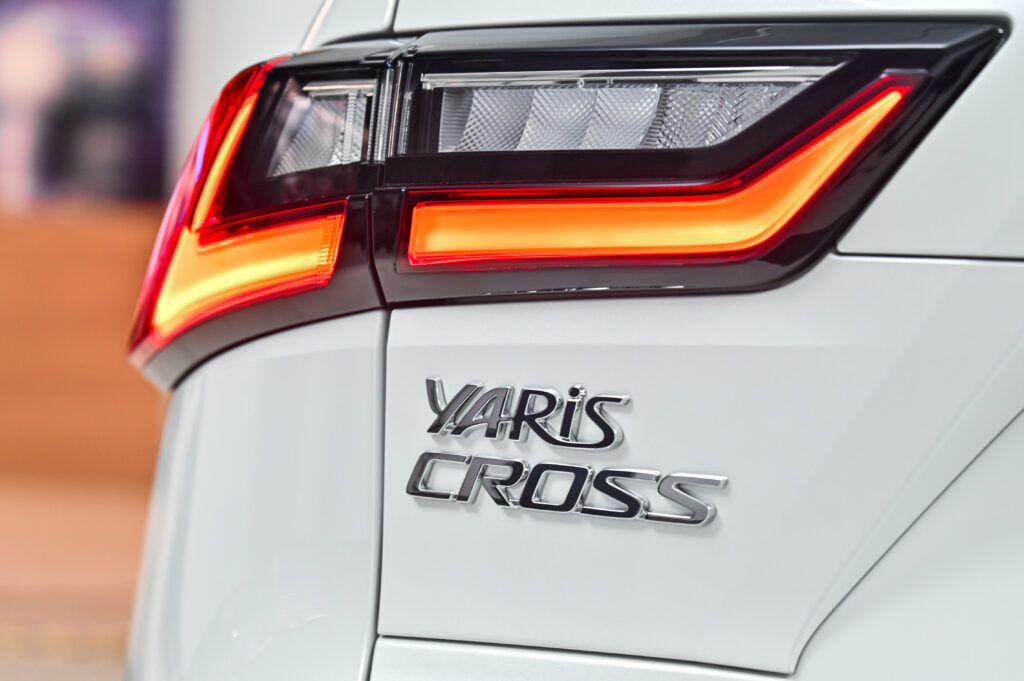 YARIS CROSS