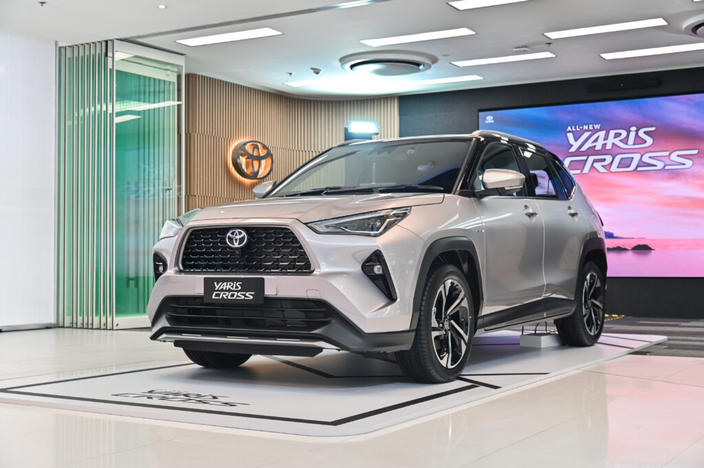 YARIS CROSS