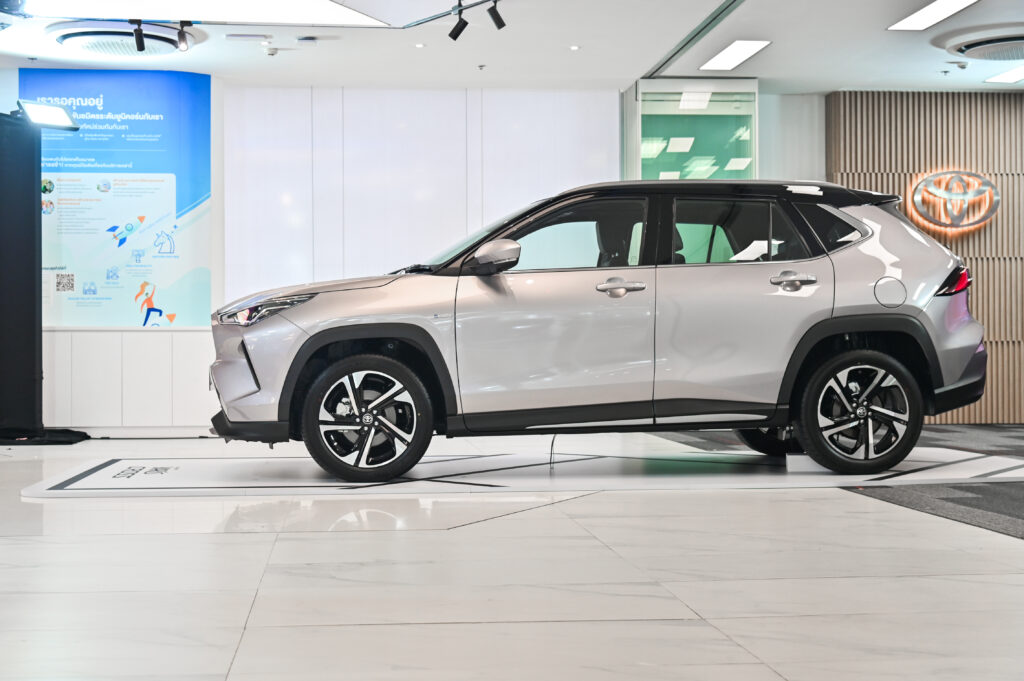 YARIS CROSS