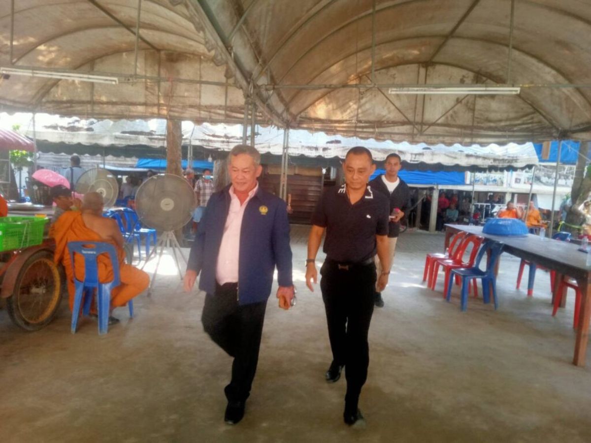 บิ๊กเต่าบุกวัดบางคลาน สว.กิตติศักดิ์ ร่วมวงเคลียร์ ชาวบ้านถอยแต่มี 2 เงื่อนไข