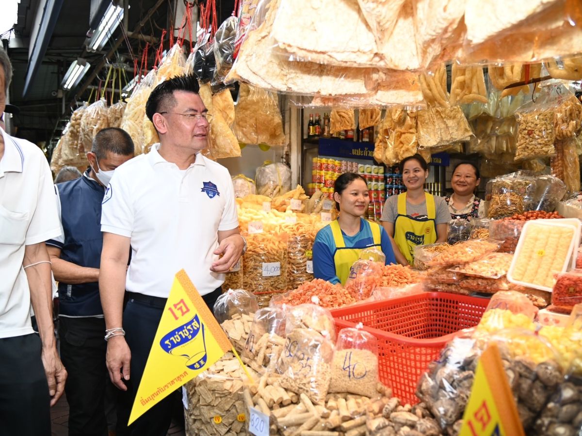 “พาณิชย์” ตรวจตลาดเยาวราช บรรยากาศคึกคักรับกินเจ ชี้ผักสดราคาลดลง