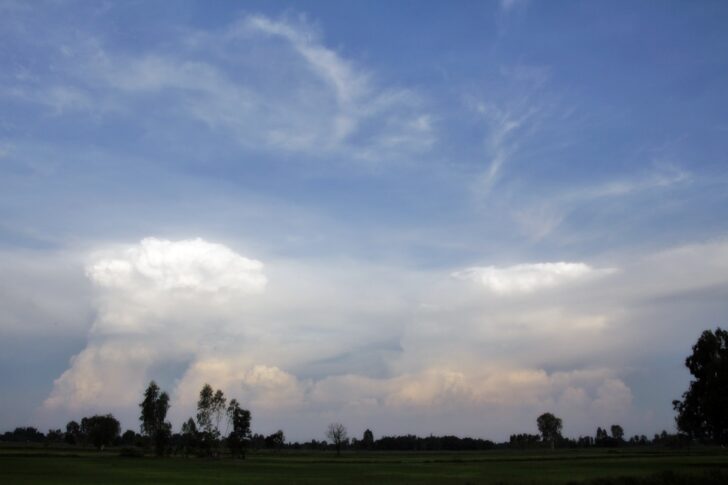 .พยากรณ์อากาศวันนี้ เหนือ-อีสานฝนตกหนักบางแห่ง ฝนกรุงเทพฯ 60% ของพื้นที่.