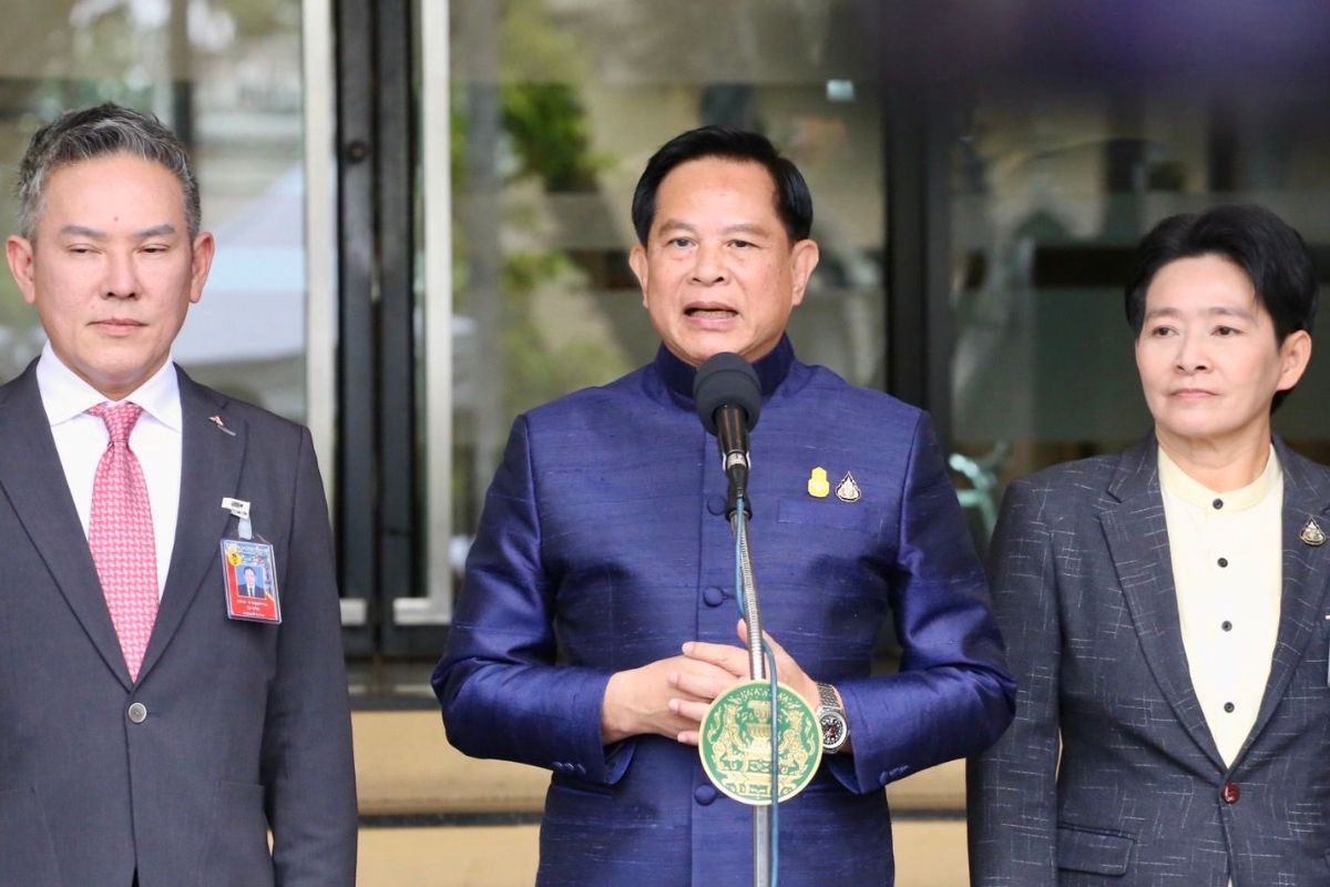 พีระพันธุ์ แจงขั้นตอนตั้งผู้ว่าการ กฟผ. ต้องรอบอร์ดใหม่ กระทรวงรับบท “คนส่งเอกสาร”