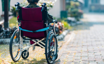 ผู้พิการ รถเข็น วีลแชร์ wheelchair