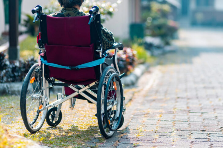 ผู้พิการ รถเข็น วีลแชร์ wheelchair