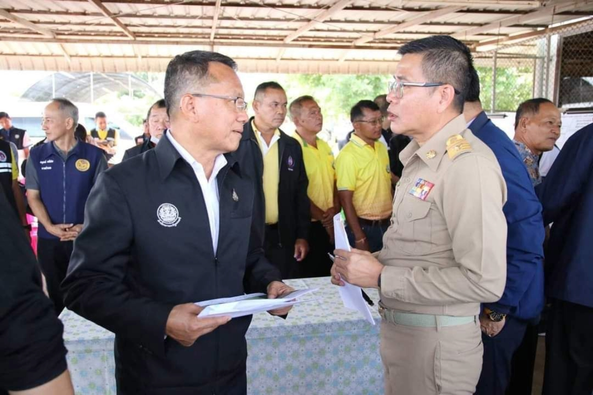 สมศักดิ์ เทพสุทิน ลุยสุโขทัย ประเมินลุ่มน้ำยม-แผนผันน้ำเข้าทุ่งบางระกำ