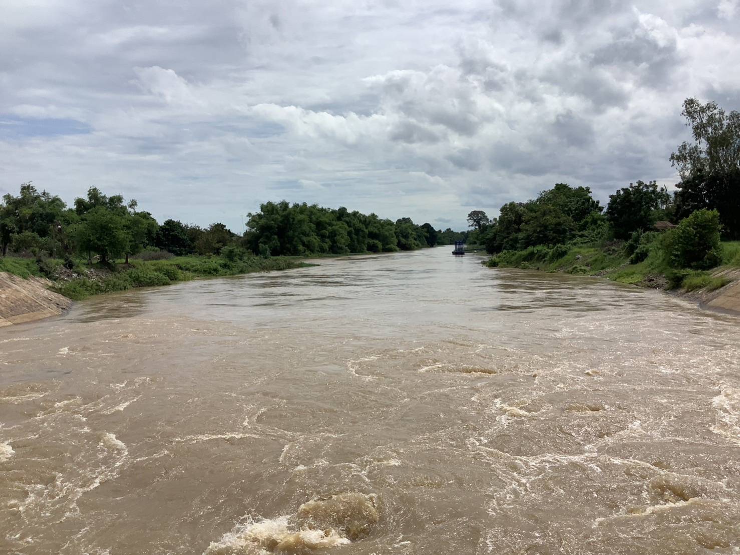 กรมชลฯ เฝ้าระวังสถานการณ์น้ำ-ฝนตกหนัก ช่วงวันที่ 3-7 ต.ค. 66 นี้