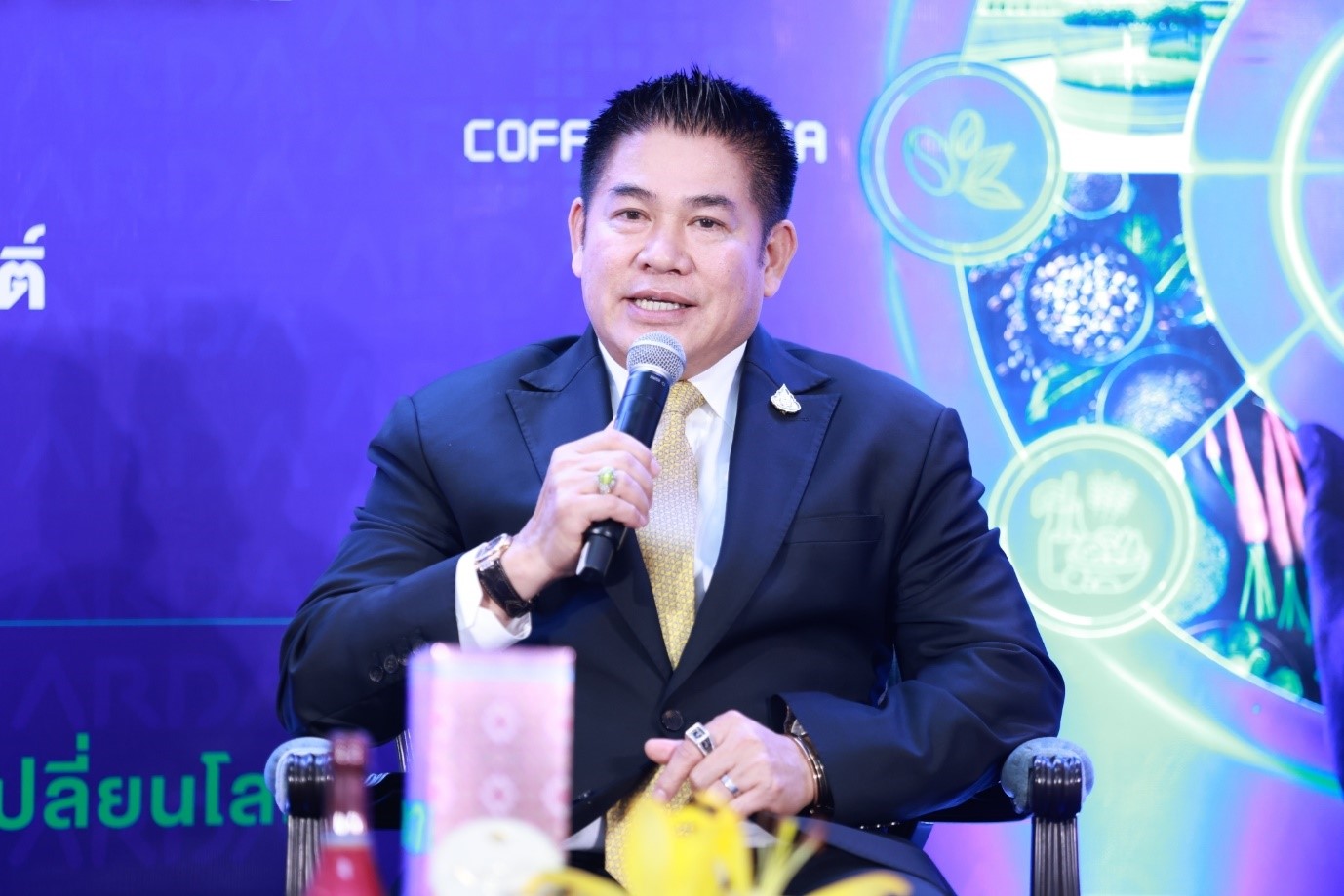 รมว.ธรรมนัส หนุนใช้งานวิจัย พลิกโฉมเกษตรไทย สู่ตลาดสากล