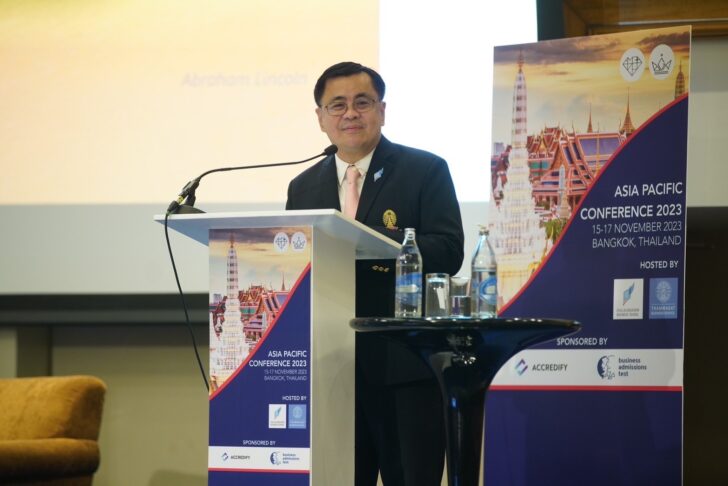 1 คณบดี คณะพาณิชยศาสตร์และการบัญชีจุฬาฯ โชว์โมเดลการศึกษาโลกยุคใหม่