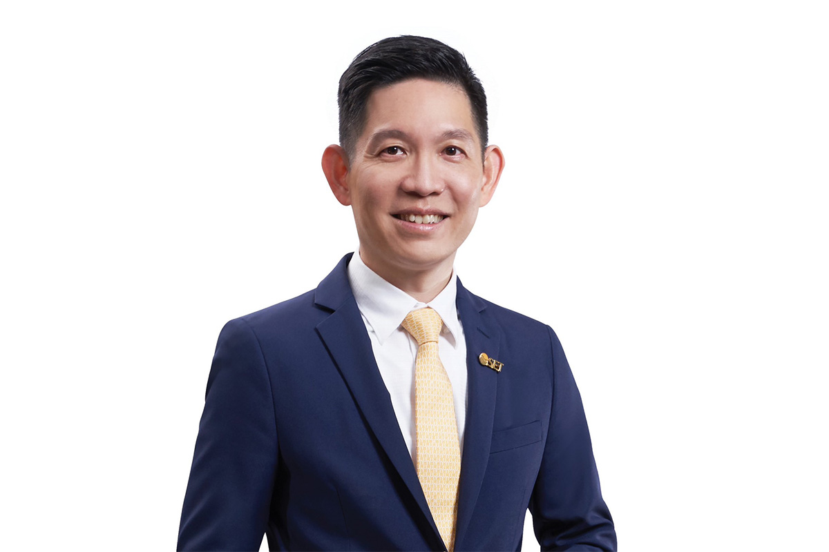 รองรักษ์ พนาปวุฒิกุล