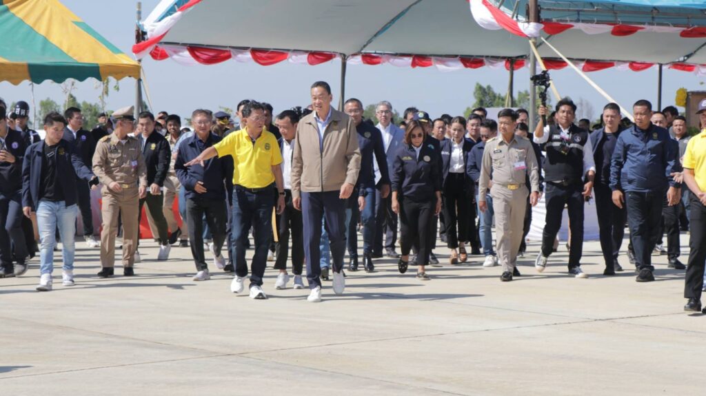 นายเศรษฐา ทวีสิน