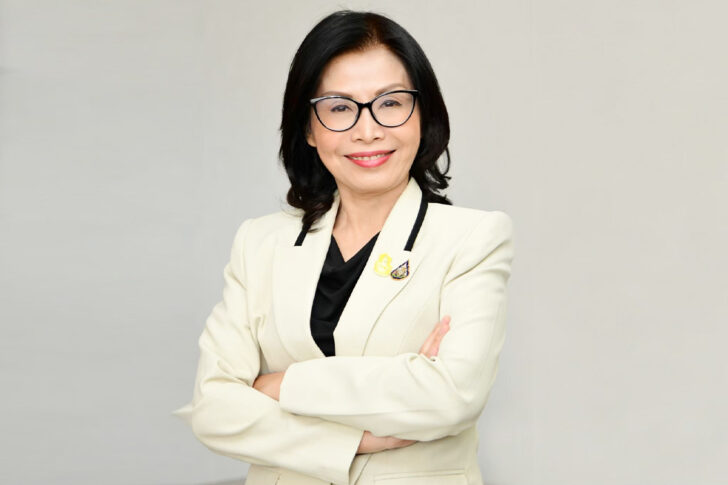 มนพร เจริญศรี มนพร เจริญศรี