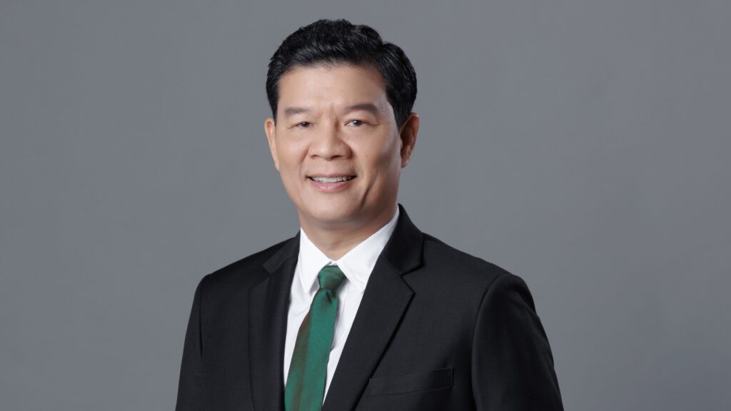นายพัฒน์พงษ์ ผาทอง