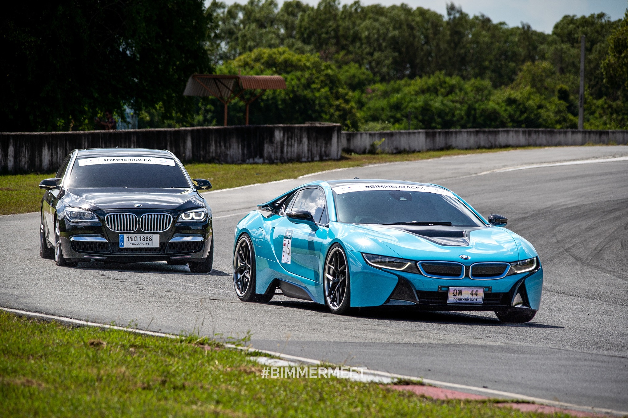มิลเลนเนียม กระตุ้นอะดรีนาลีนสาวก BMW กดมิดไมล์เต็มแทร็กพีระเซอร์กิต
