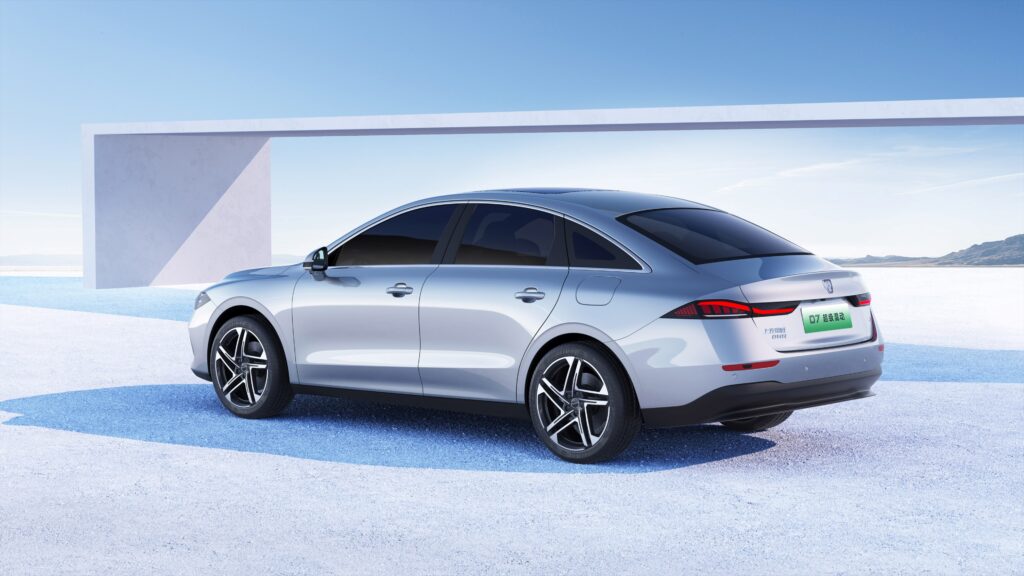 ROEWE D7 DMH 