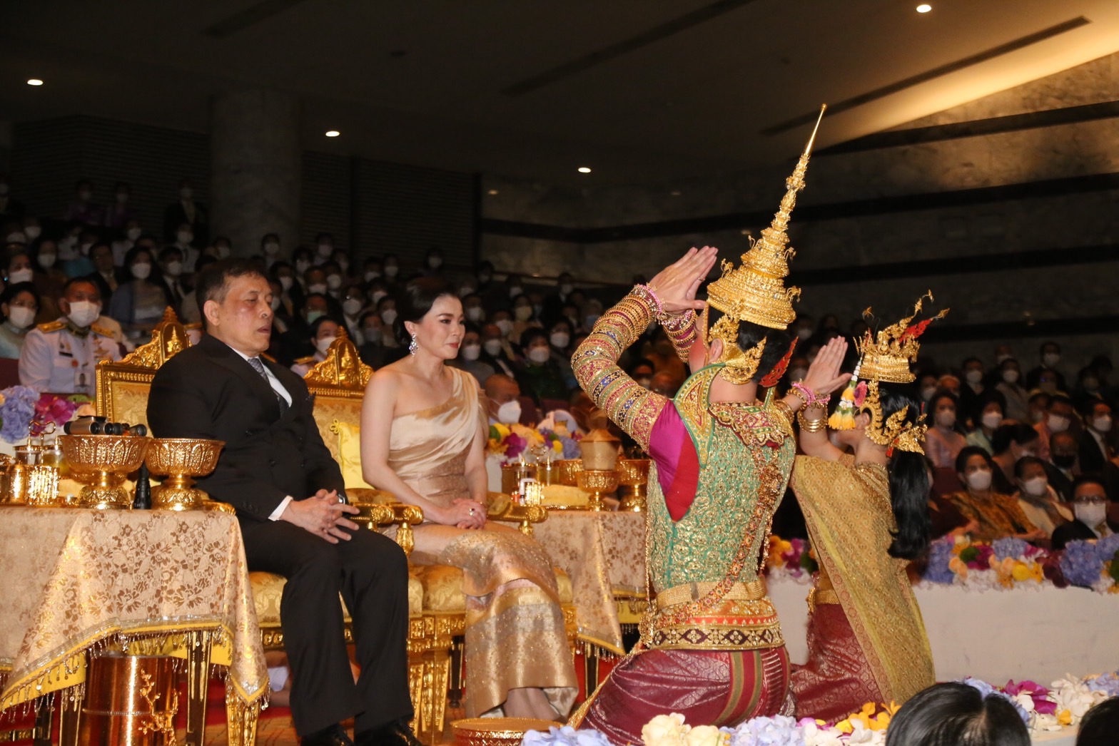 ในหลวง พระราชินี