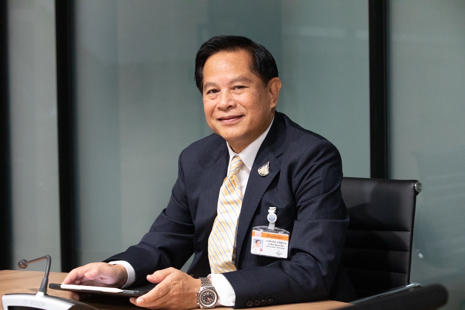 ‘พีระพันธุ์’ เร่งเจรจาราคา NGV และ LPG คาด 8 ธ.ค. นี้รู้เรื่อง