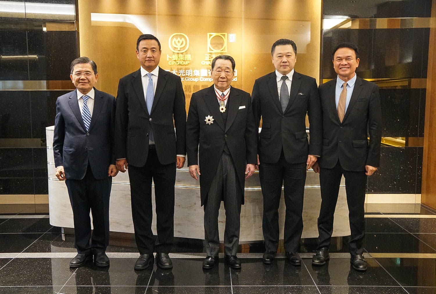 ‘สมเด็จพระจักรพรรดิญี่ปุ่น’ มอบเครื่องราชฯ ชั้นสูง สำหรับชาวต่างประเทศแก่ ‘เจ้าสัวธนินท์’