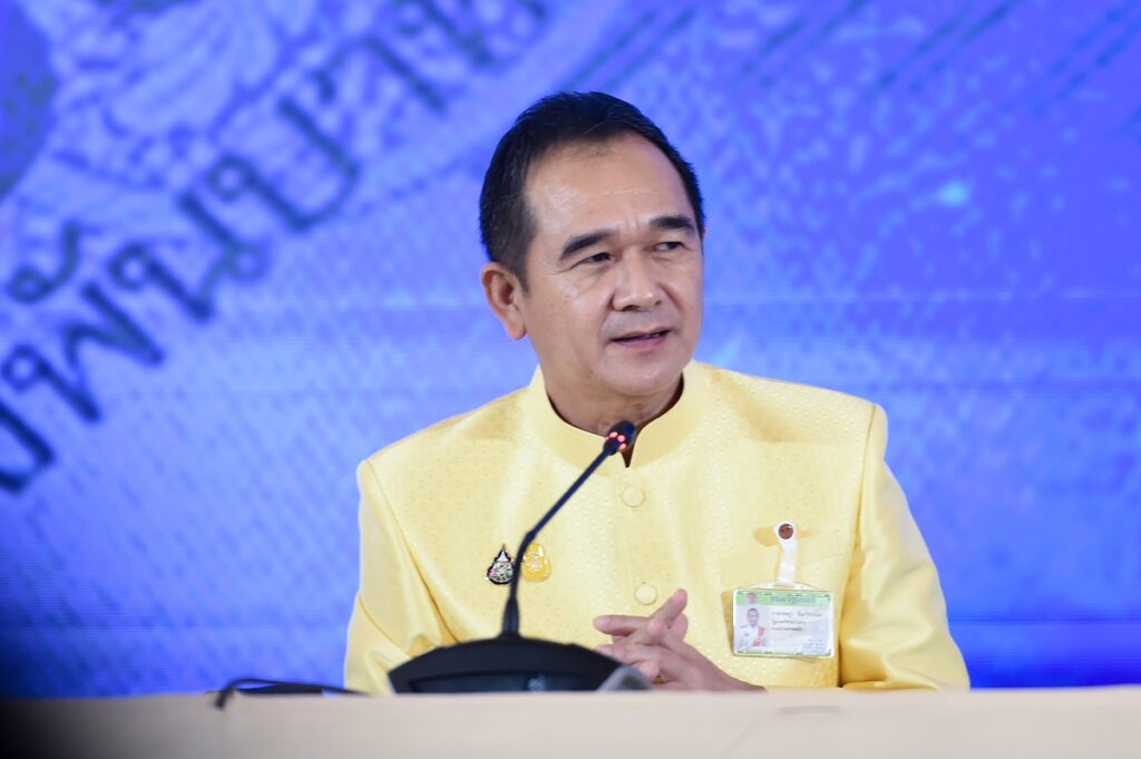 กฤษฎา จีนะวิจารณะ รัฐมนตรีช่วยว่าการกระทรวงการคลัง