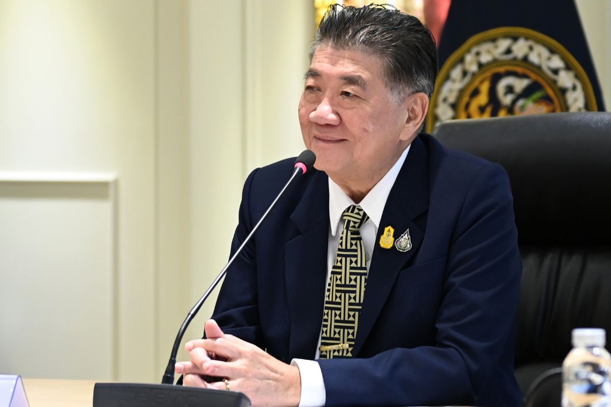 ภูมิธรรม เร่งแก้ปัญหาเงินค้างจ่าย 8,000 ล้านบาทให้ชาวไร่อ้อย